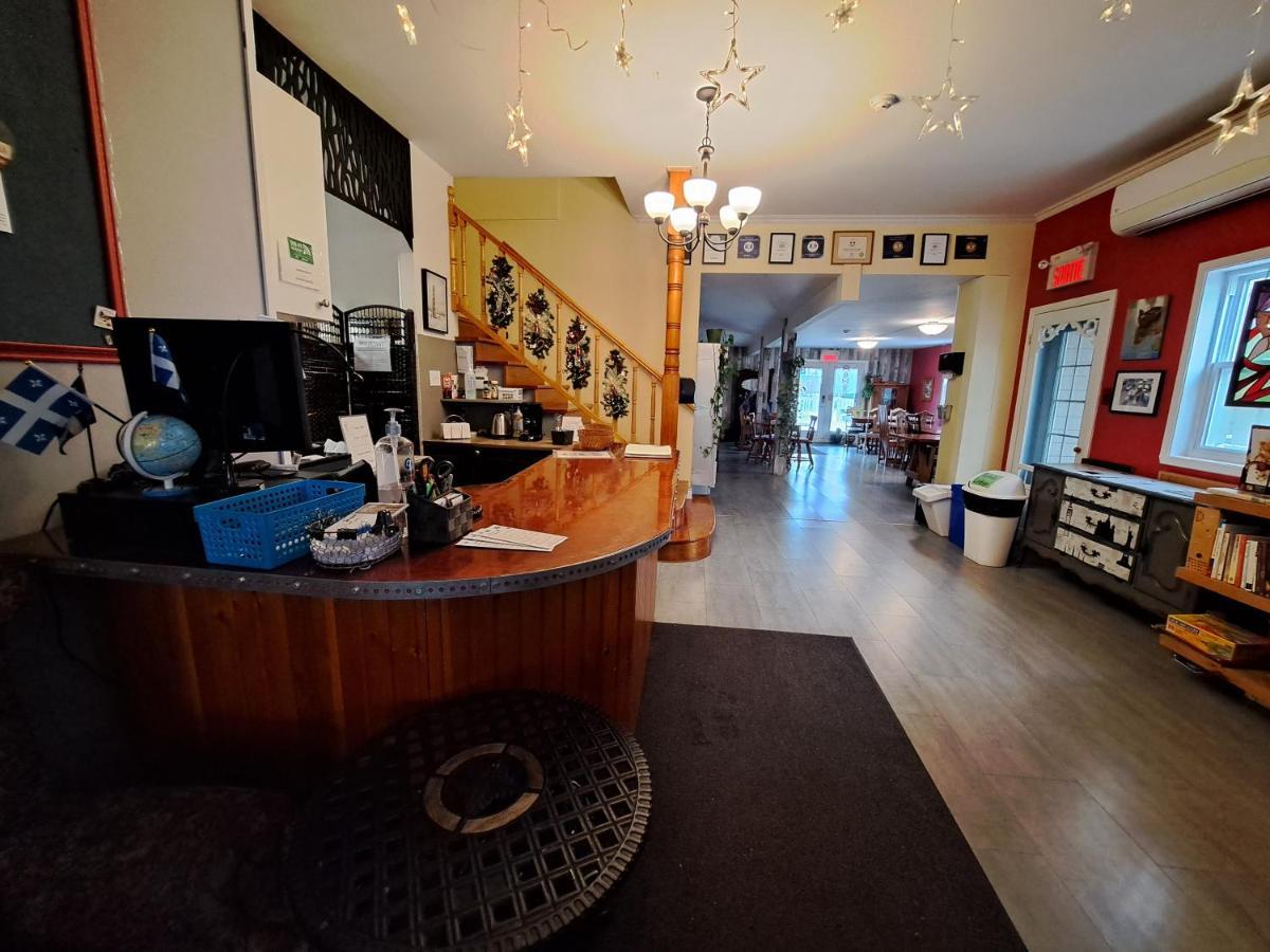 Auberge Jeunesse A Loulou Lévis Buitenkant foto