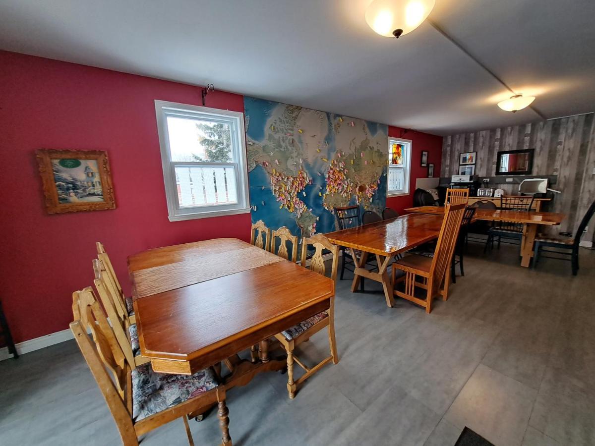 Auberge Jeunesse A Loulou Lévis Buitenkant foto